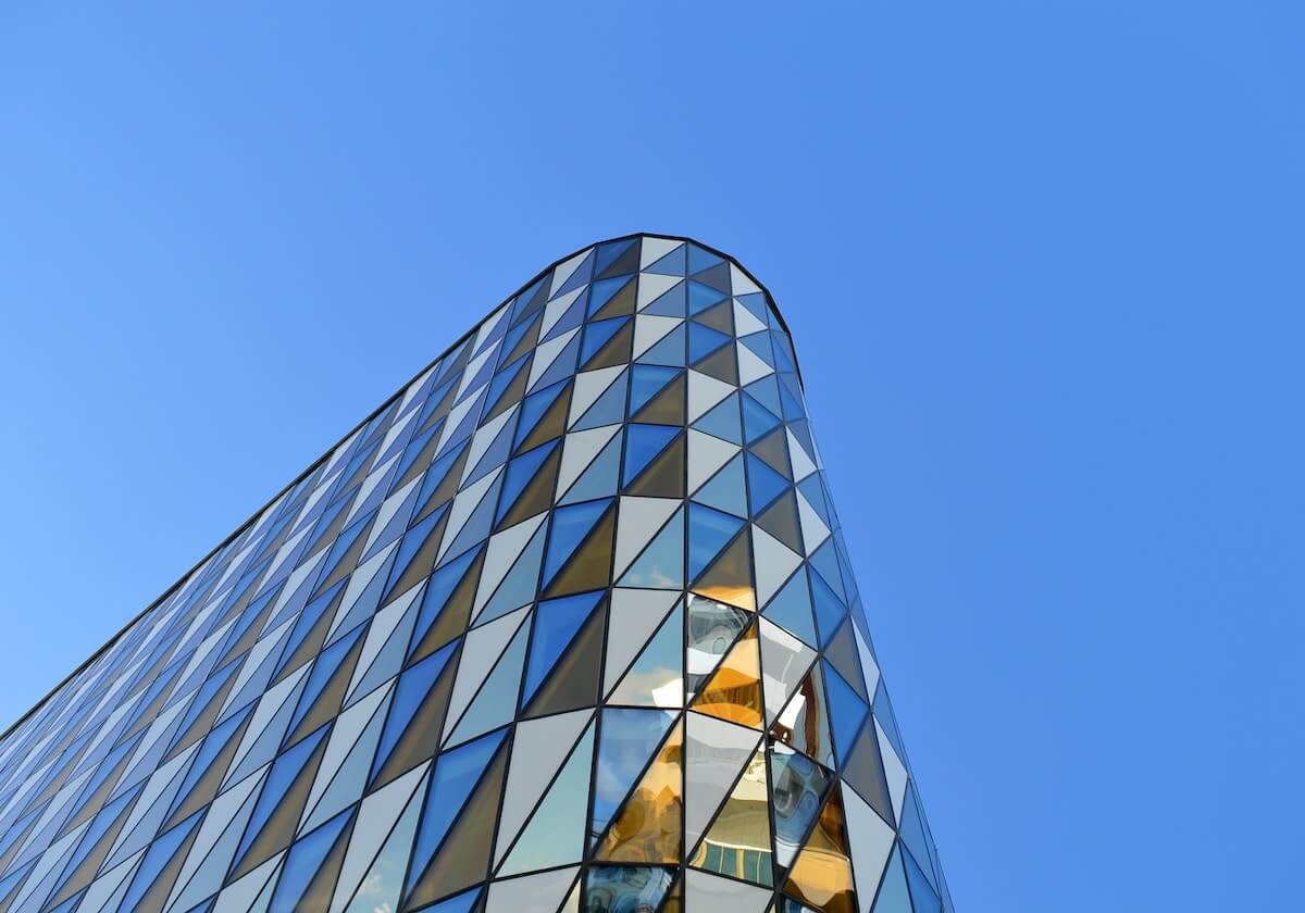 mk体育官网-半岛体育的海风之旅：从场馆到屏幕的全方位体验