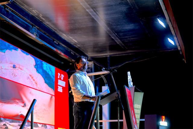 mk体育Amk-大卫深情演说告慰达喀尔创始人萨宾